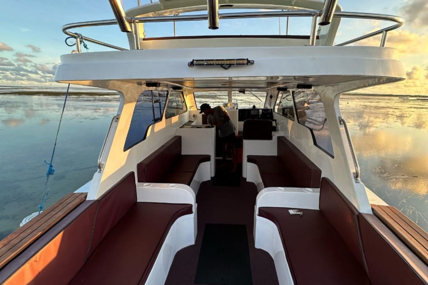 SEA 36 - NUSA PENIDA BOAT CHARTER