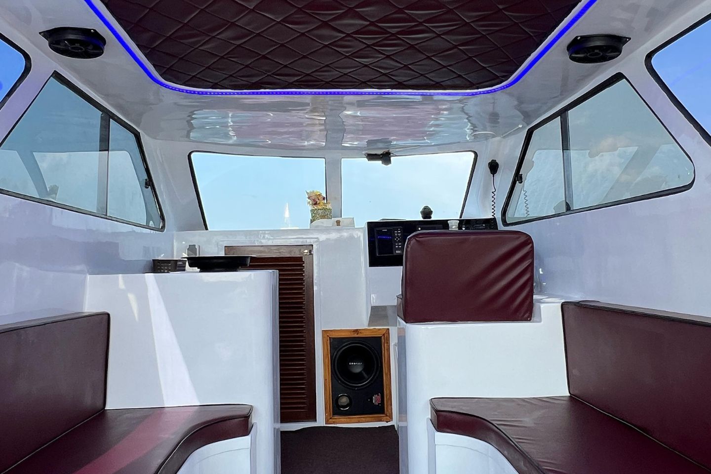 SEA 36 - NUSA PENIDA BOAT CHARTER