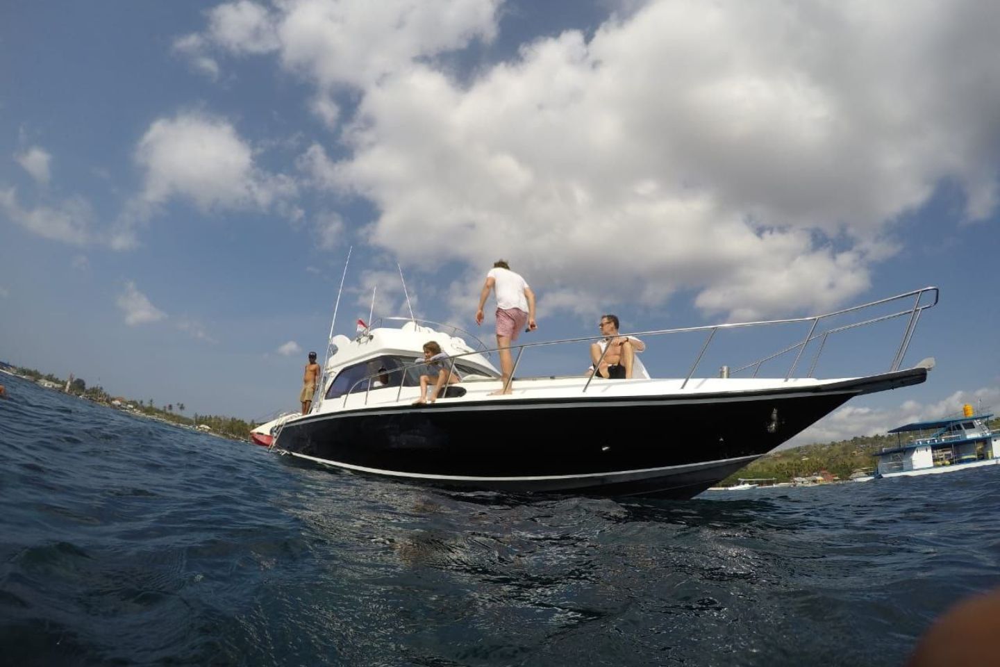 SEA 5 - BOAT CHARTER NUSA PENIDA