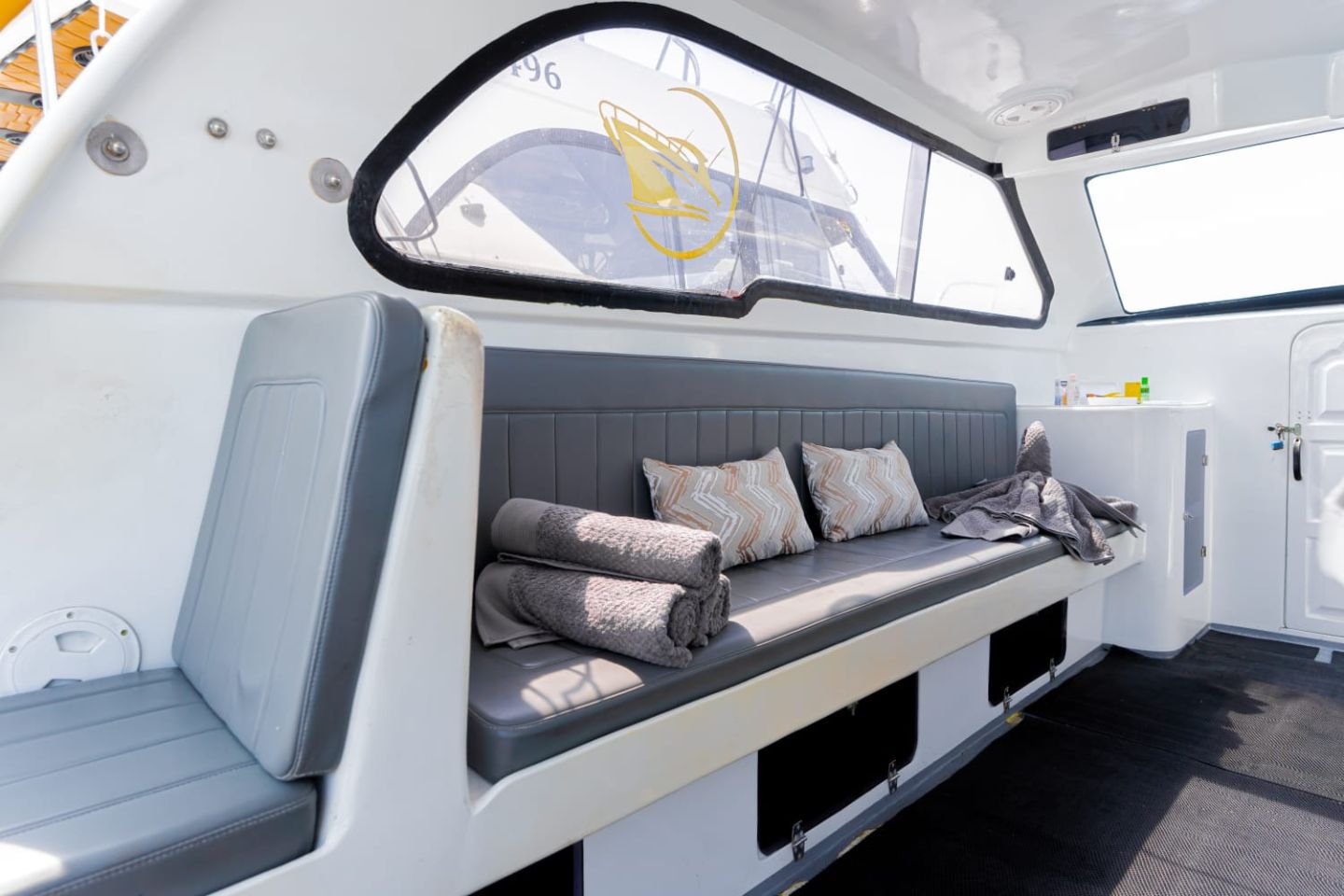 SEA 5 - BOAT CHARTER NUSA PENIDA