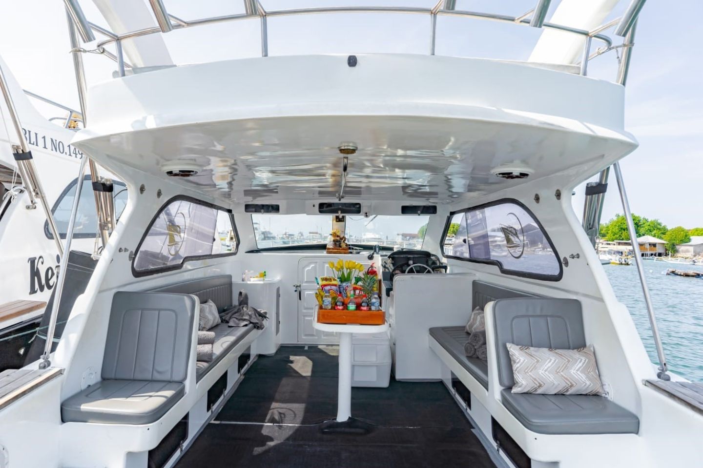 SEA 5 - BOAT CHARTER NUSA PENIDA